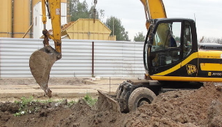 Выкопать яму экскаватором в Балахне от 921 руб. - 2Землекопа-Блх
