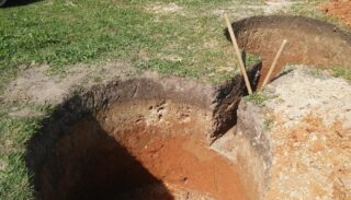 Сколько стоит выкопать яму вручную лопатой в Балахне – от 921 руб. | 2Землекопа-Блх